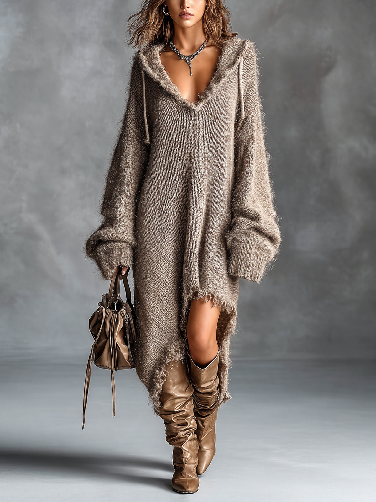 Colombe | Vestido midi de punto afelpado con capucha