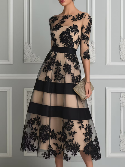 Vestido Midi A Línea Elegante en Encaje Negro