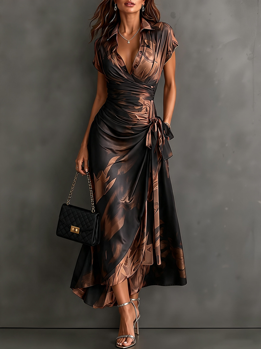 Rosalie | Vestido midi cruzado con estampado abstracto, escote en V, manga corta, cinturón y bajo asimétrico con volante