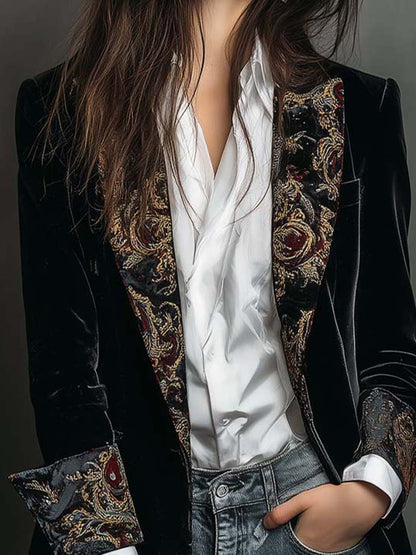 Camilla | Blazer entallado negro con estampado barroco