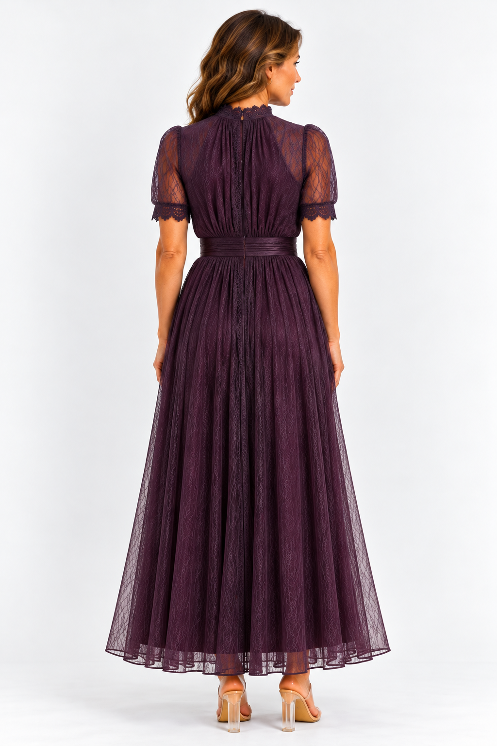 Flavia | Vestido largo color ciruela con escote tipo lágrima y detalles de encaje en chiffon