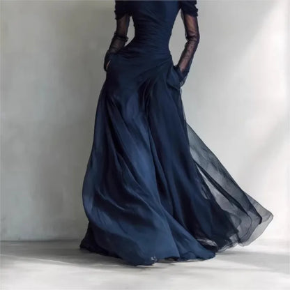Eleonora | Vestido largo con hombros descubiertos y detalles de malla