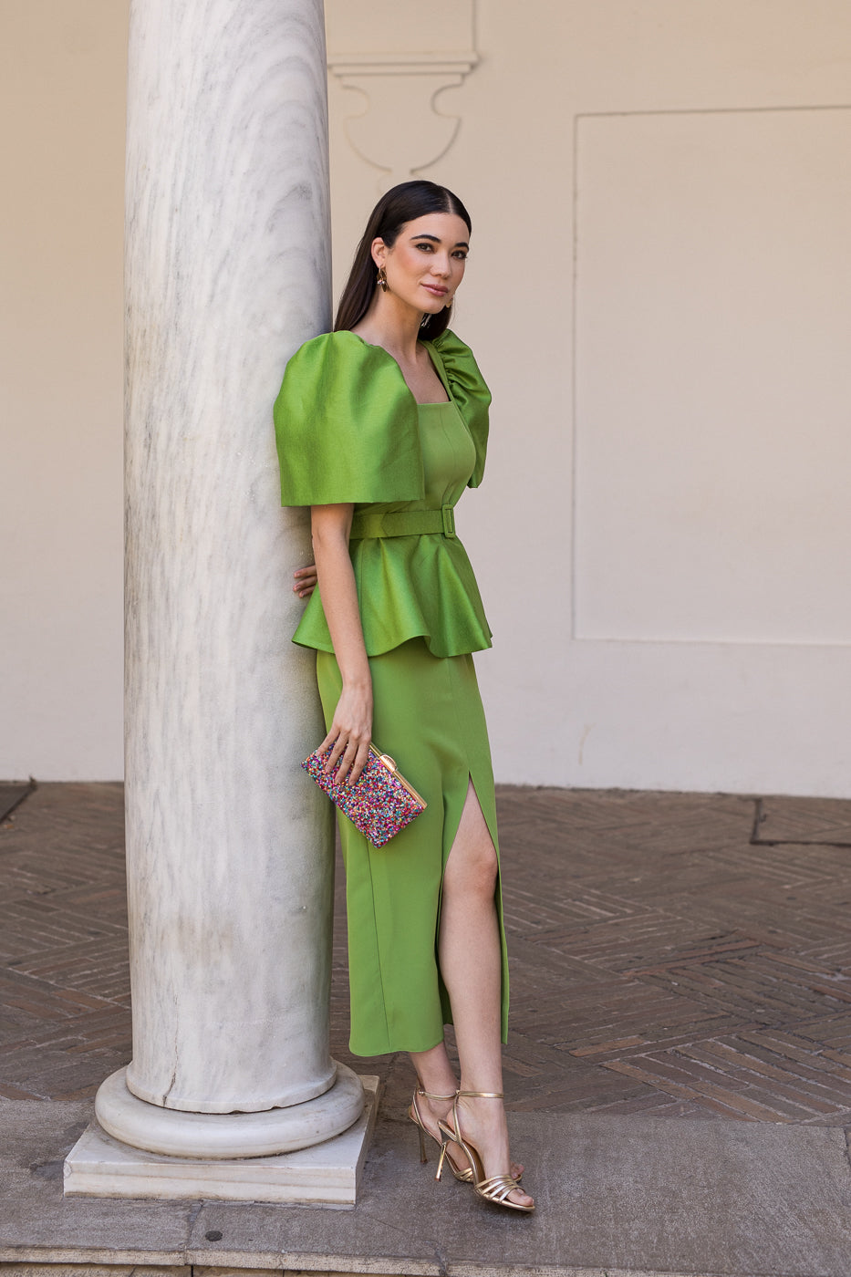 Vestido volante en cintura