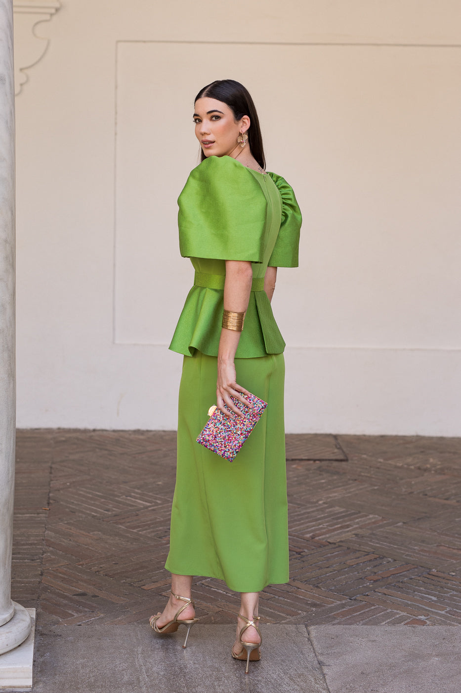 Vestido volante en cintura