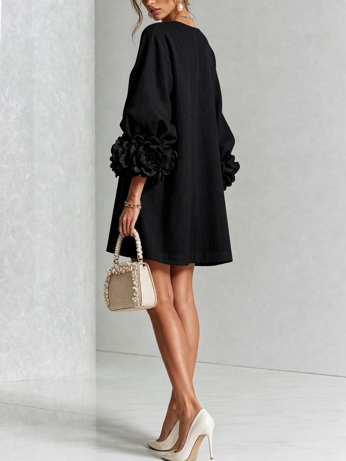 Amara | Vestido corto elegante con botones florales