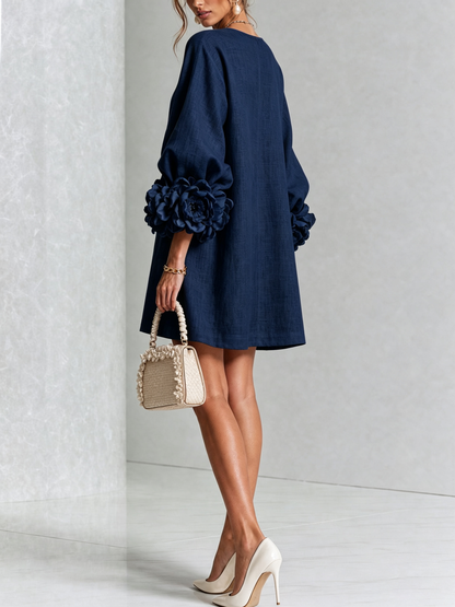 Amara | Vestido corto elegante con botones florales