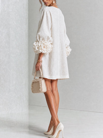 Amara | Vestido corto elegante con botones florales